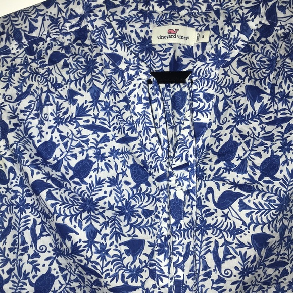 Vineyard vines sleeveless top - Picture 2 of 4